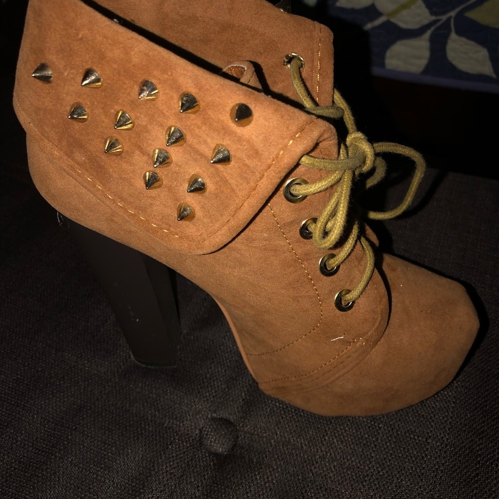 Ankle boots